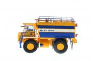 BELAZ Muldenkipper 76470 mit Wassertank 33m³