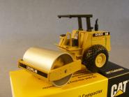 CAT Roller CS583C with cap