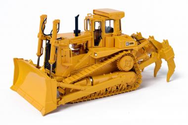 CAT Dozer D9L with SU-Blade and 3-Teeth Ripper 