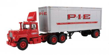 MAC R 3axle with 1axle 28´ Pup Trailer "Pacific Mountain Express" 