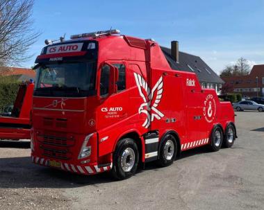 VOLVO FH5 8x4 Abschlepper "CS Auto" 