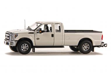 FORD F250 Pickup with Super Cab & 8ft Bed, white/chrome 