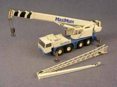 LIEBHERR 5axle Mobile crane LTM1090/1 "Maximum" 