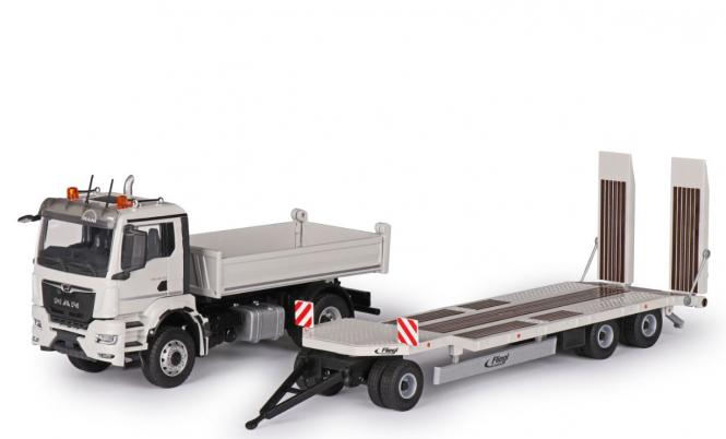 MAN TGS NN 18.510 4x4 mit FLIEGL 3achs Tieflader Anhänger, grau 