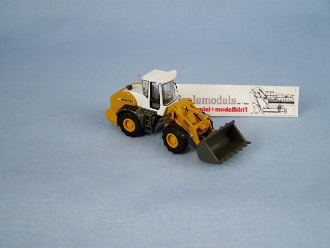 LIEBHERR wheel loader L538 