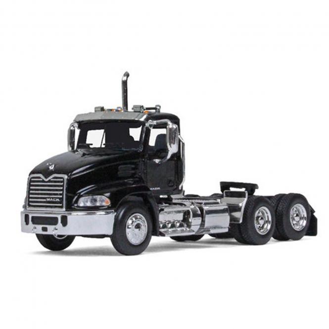 MACK Pinnacle DayCab, schwarz 