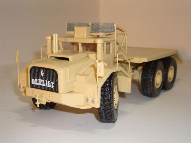 spiel + modellkist39;l Shop  BERLIET LKW T100 mit Plattformaufbau 