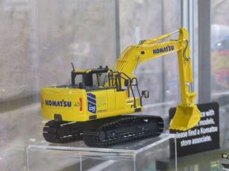 KOMATSU Bagger PC220LCi-12 