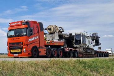 VOLVO FH5 8x4 mit NOOTEBOOM 2+5achs Tieflader "Martle" 