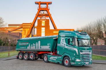 DAF XG 4x2 mit 3achs LANGENDORF Kippauflieger "Sauerbaum" 