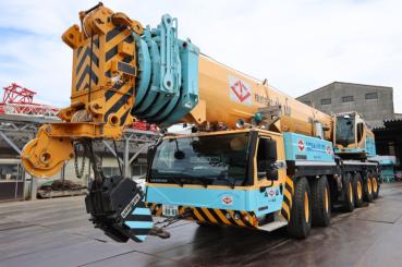 LIEBHERR 6achs Autokran LTM1350-6.1 "Koyama" 
