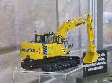 KOMATSU Bagger PC220LCi-12 