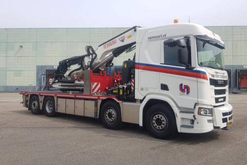 SCANIA R 8x2 mit FASSI 1100 "van Noort" 