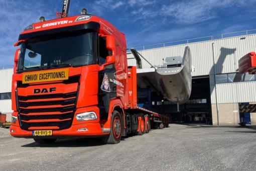 DAF XF 6x2 mit 4achs BROSHUIS Tiefalder "van Grinsven" 