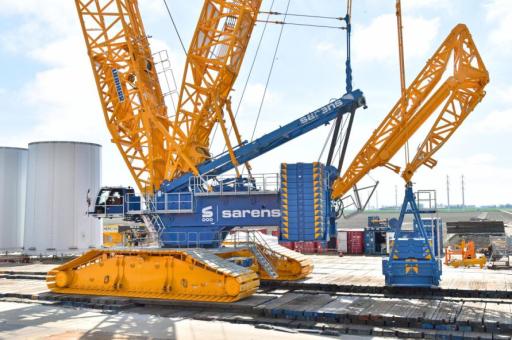 LIEBHERR Raupenkran LR11000 "Sarens" 
